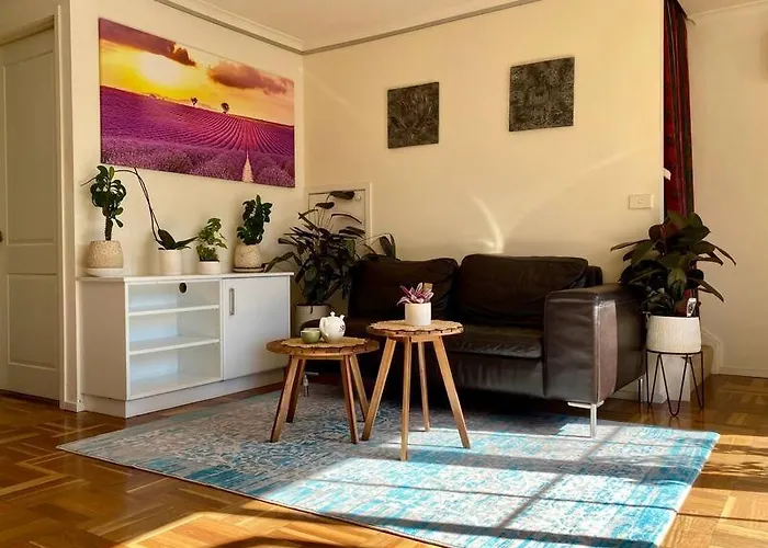 Top-Floor, 3-Bedroom Apartment-Close To Cbd & Anu